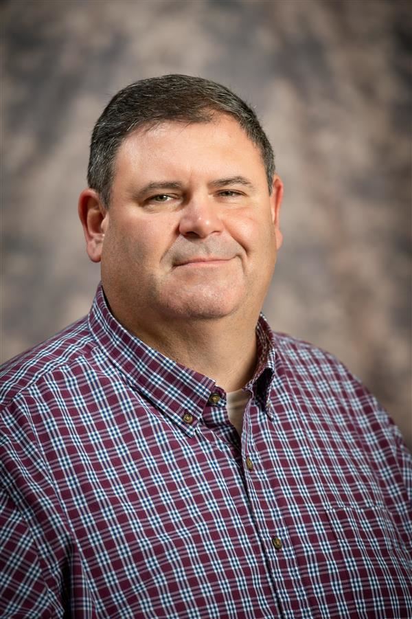  Michael Elphick